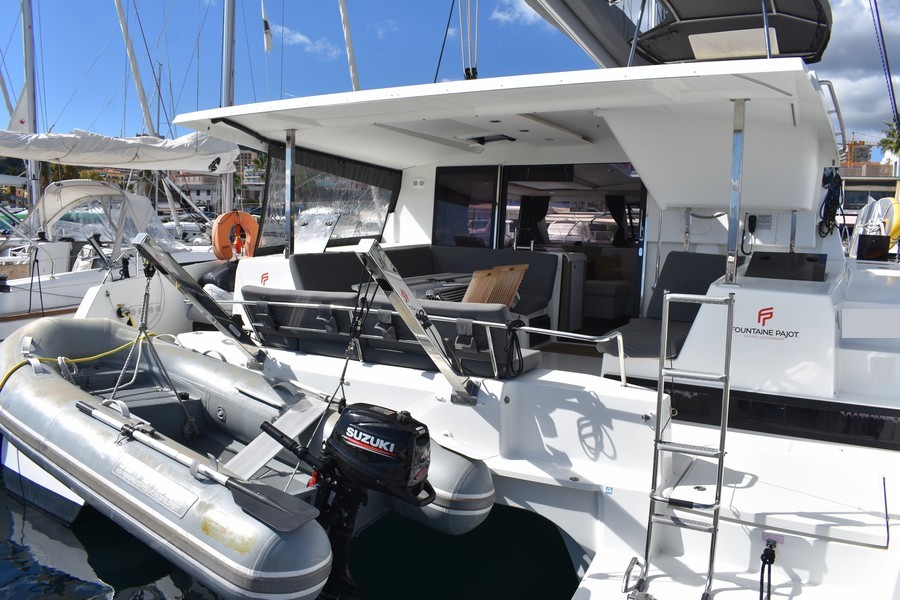 Fountaine Pajot isla 40 vue arrière Empuriabrava