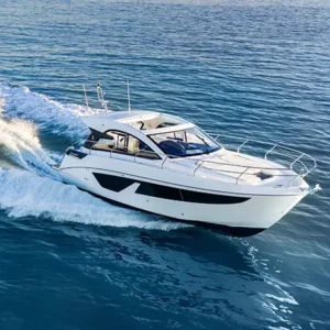 Bénéteau Gran turismo 41 en navigation Empuriabrava