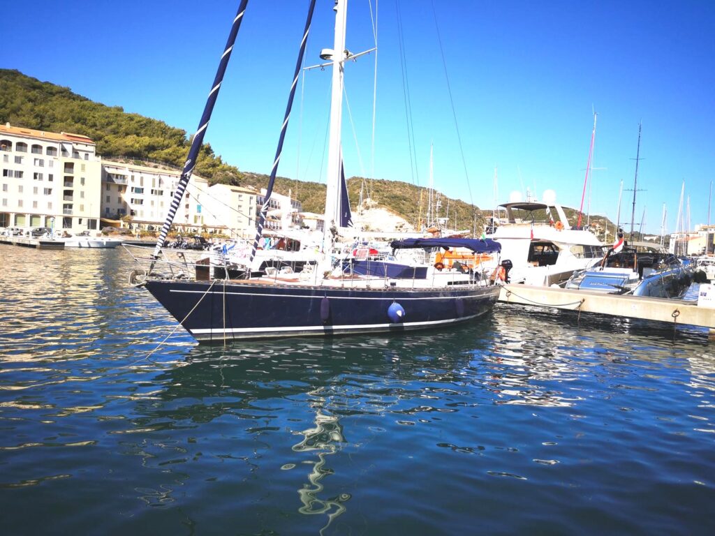 Ferretti 53 vue au port Empuriabrava