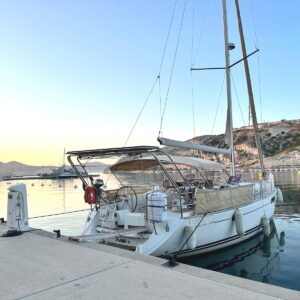 Jeanneau Sun Odyssey 49.1 arrière à quai Empuriabrava
