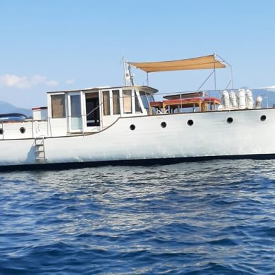 AMIRA- CURTIS LOOE - MOUILLAGE Empuriabrava