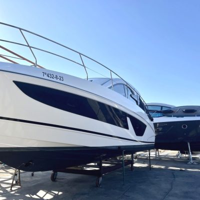 Bénéteau Gran turismo 41 vue extérieure Empuriabrava