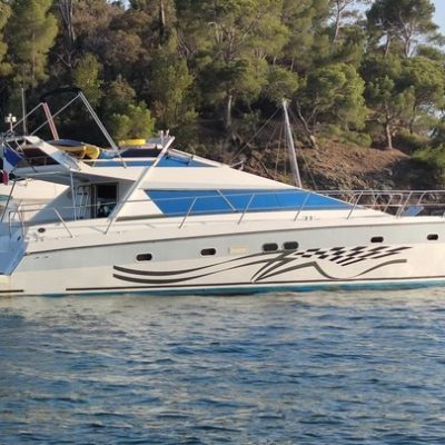 EUPHORIE 40 - JEANTOT au mouillage Empuriabrava