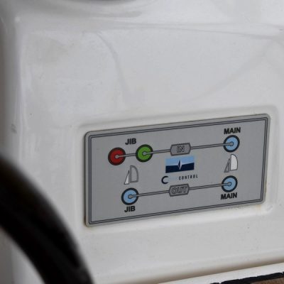 Bavaria vision 42 tableau gestion voile Empuriabrava