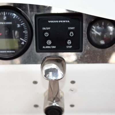 Bavaria vision 42 tableau de bord moteur Empuriabrava