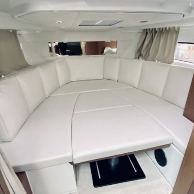 Jeanneau Cap Camarat 10,50 WA cabine avant Empuriabrava