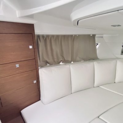 JeanneauCap Camarat 10,50 WA cabine avant Empuriabrava