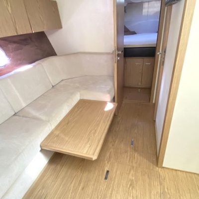 Sessa C 38 salon intérieur Empuriabrava