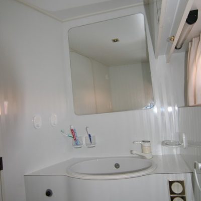 13.1 Neptunus 145 salle de bain