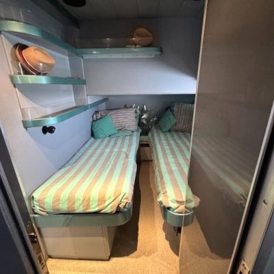 15 Ferretti 52 Altura cabine invité