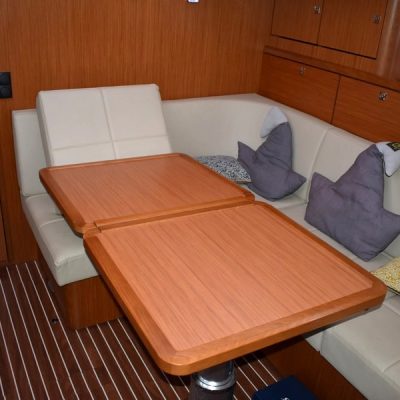 Bavaria vision 42 salon intérieur Empuriabrava