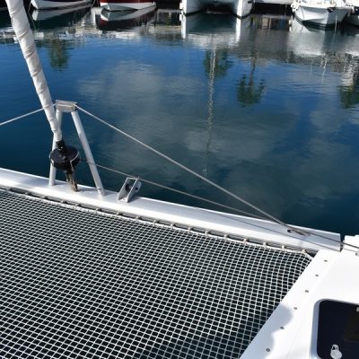 Fountaine Pajot isla 40 vue tempoline Fountaine Pajot isla 40 vue arrière babord Empuriabrava