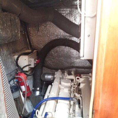 EUPHORIE 40 - JEANTOT - moteur babord Empuriabrava