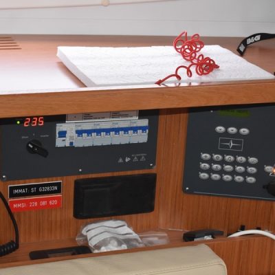 Bavaria vision 42 tableau électrique Empuriabrava