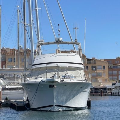 Bertram 46.6 vue avant Empuriabrava