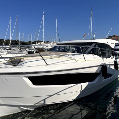 Parker Monaco 110 vue babord Empuriabrava