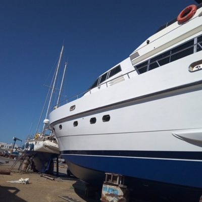 Kha Shing Monte Fino 75 vue coté à terre Empuriabrava