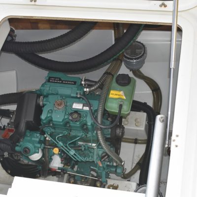 Fountaine Pajot isla 40 vue moteur babord Fountaine Pajot isla 40 vue arrière babord Empuriabrava