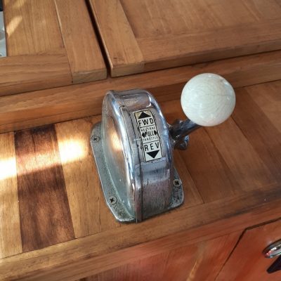 AMIRA - CURTIS LOOE - commande moteur Empuriabrava