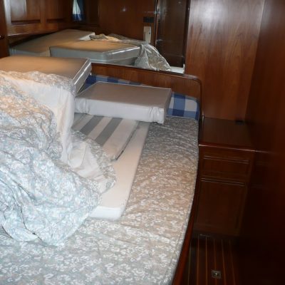 25 Edership 60 cabine invité