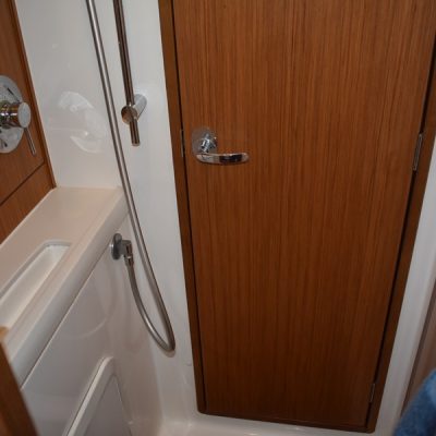 Bavaria vision 42 douche Empuriabrava