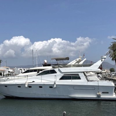 3 Ferretti 52 Altura vur babord