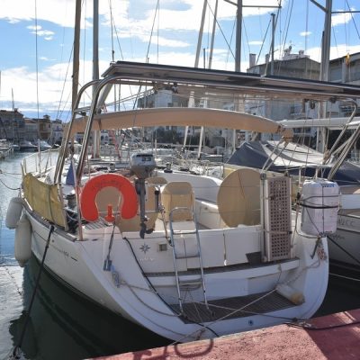 Jeanneau Sun Odyssey 49.1 vue arrière Empuriabrava