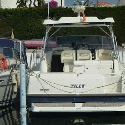 pelican 32 cranchi vue arrière Empuriabrava