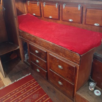 AMIRA - CURTIS LOOE - vue couchette arriere Empuriabrava