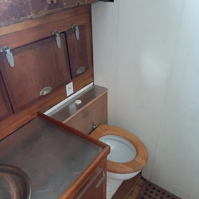 AMIRA - CURTIS LOOE - salle de bain Empuriabrava