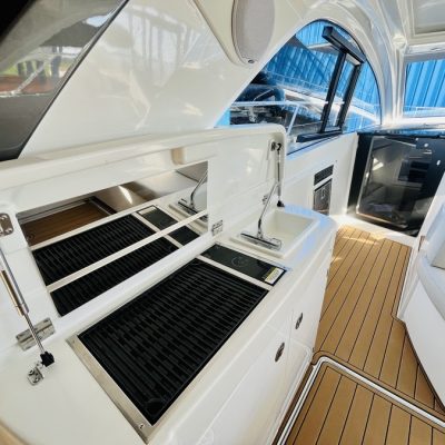 Bénéteau Gran turismo 41 cuisine extérieure Empuriabrava