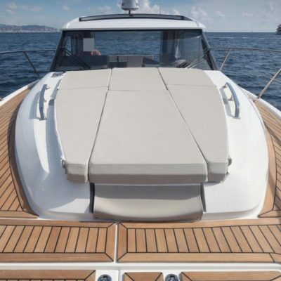 Parker Monaco 110 bain de soleil avant Empuriabrava