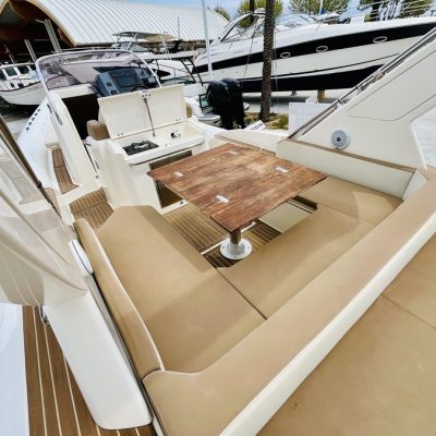 Tempest 38 salon extérieur Empuriabrava