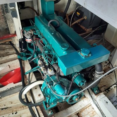 AMIRA - CURTIS LOOE - motorisation Empuriabrava