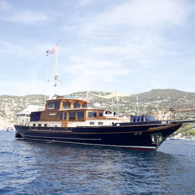 Dolce Vita vue avant tribord Empuriabrava