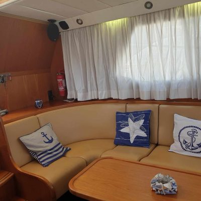 5 Neptunus 145 vue salon