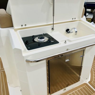 Tempest 38 cuisine Empuriabrava