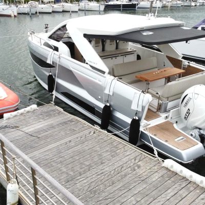 Jeanneau DB 37 vue babord Empuriabrava