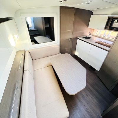 Bénéteau Gran turismo 41 salon intérieur Empuriabrava