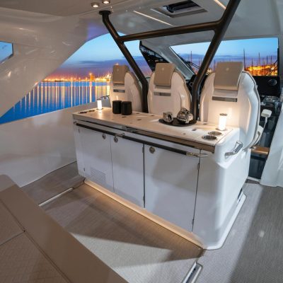 Jeanneau DB 37 salon extérieur Empuriabrava